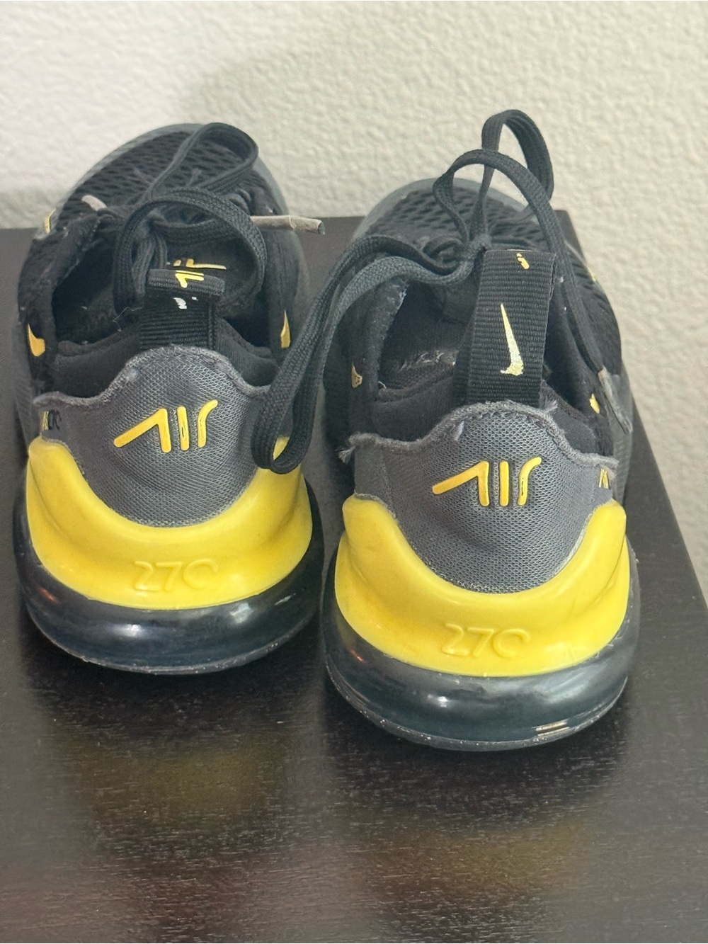 Nike Kids Black and Yellow Air 270 Sneakers